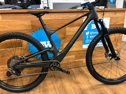 Ex Staff Bike - Scott Spark Large with new wheels and tyres