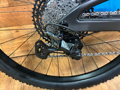 Ex Staff Bike - Scott Spark Large with new wheels and tyres