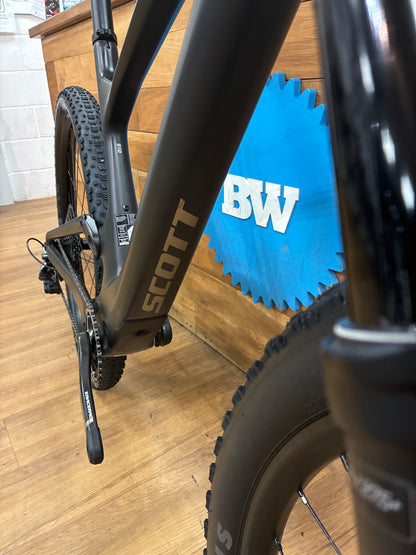 Ex Staff Bike - Scott Spark Large with new wheels and tyres